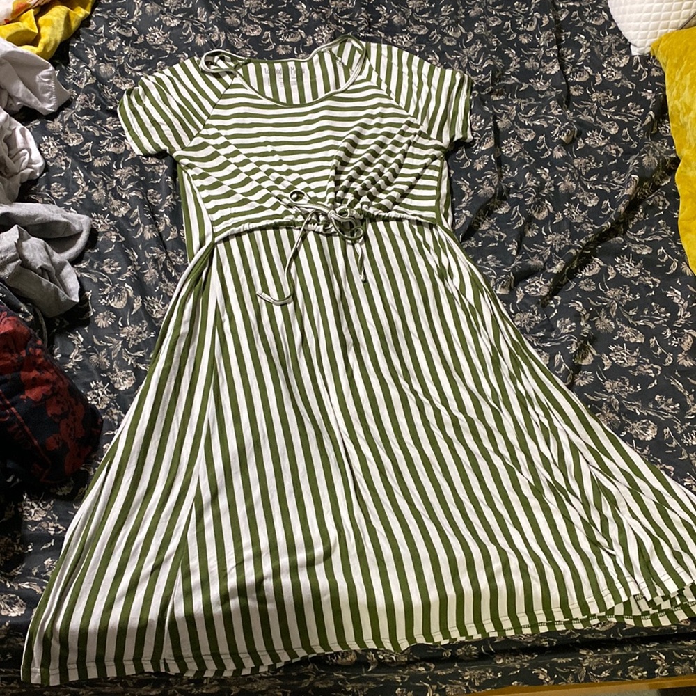 Latched Mama Drawstring Midi Fit and Flare Nursing Dress sz L